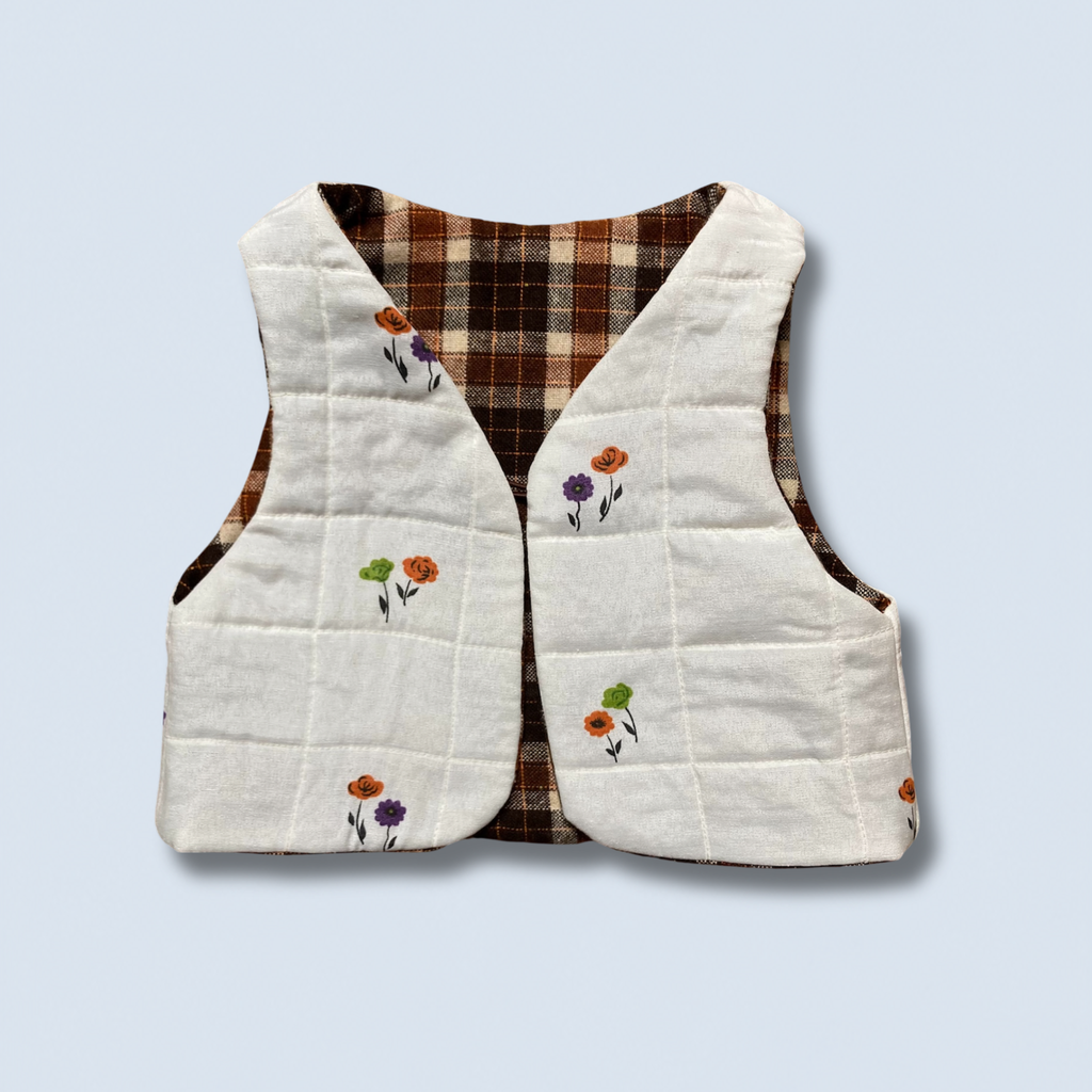 Veston sans manches Enfant – Carreaux marron et fleurs