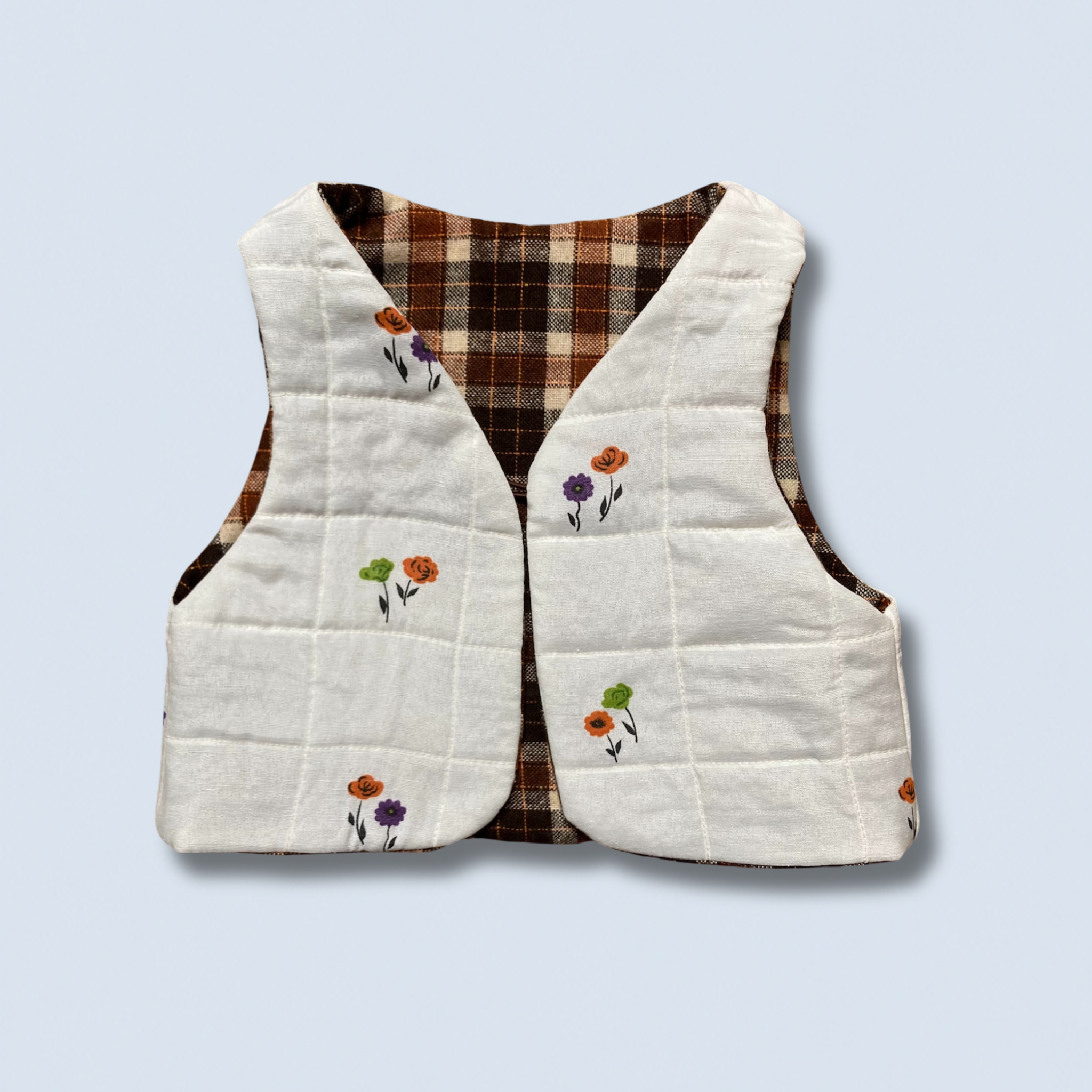 Veston sans manches Enfant – Carreaux marron et fleurs