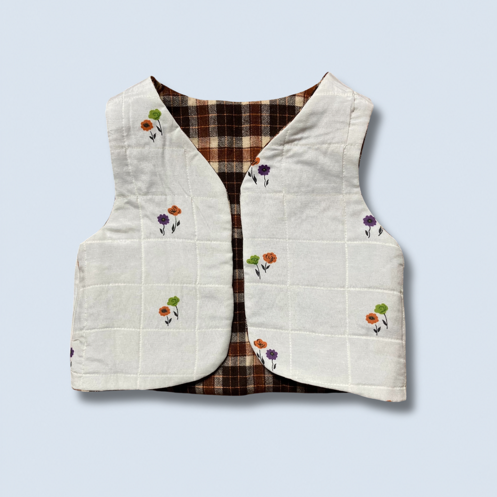 Veston sans manches Enfant – Carreaux marron et fleurs