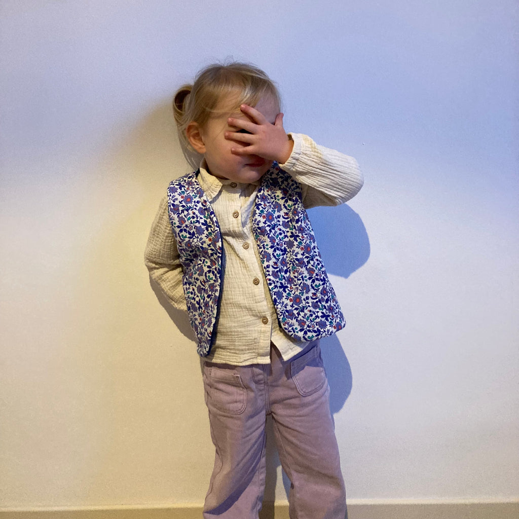 Veston sans manches Enfant – Bleu et violet fleuri
