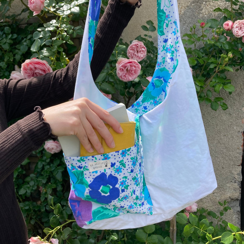 Sac à anses nouées - bleu à fleurs