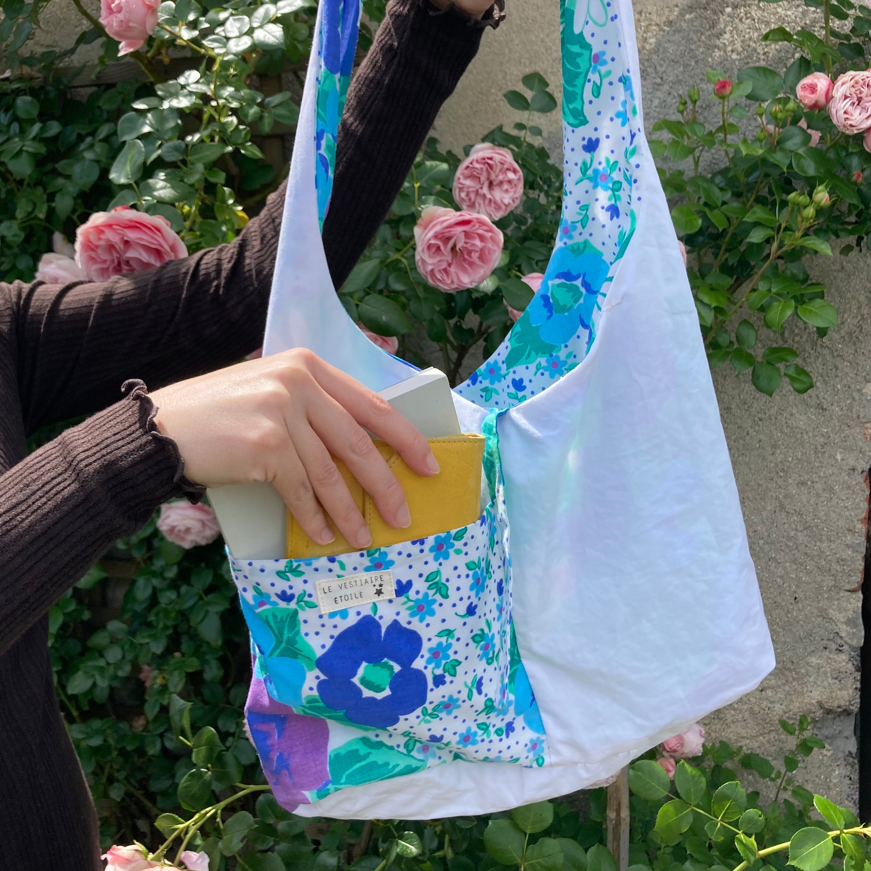 Sac à anses nouées - bleu à fleurs