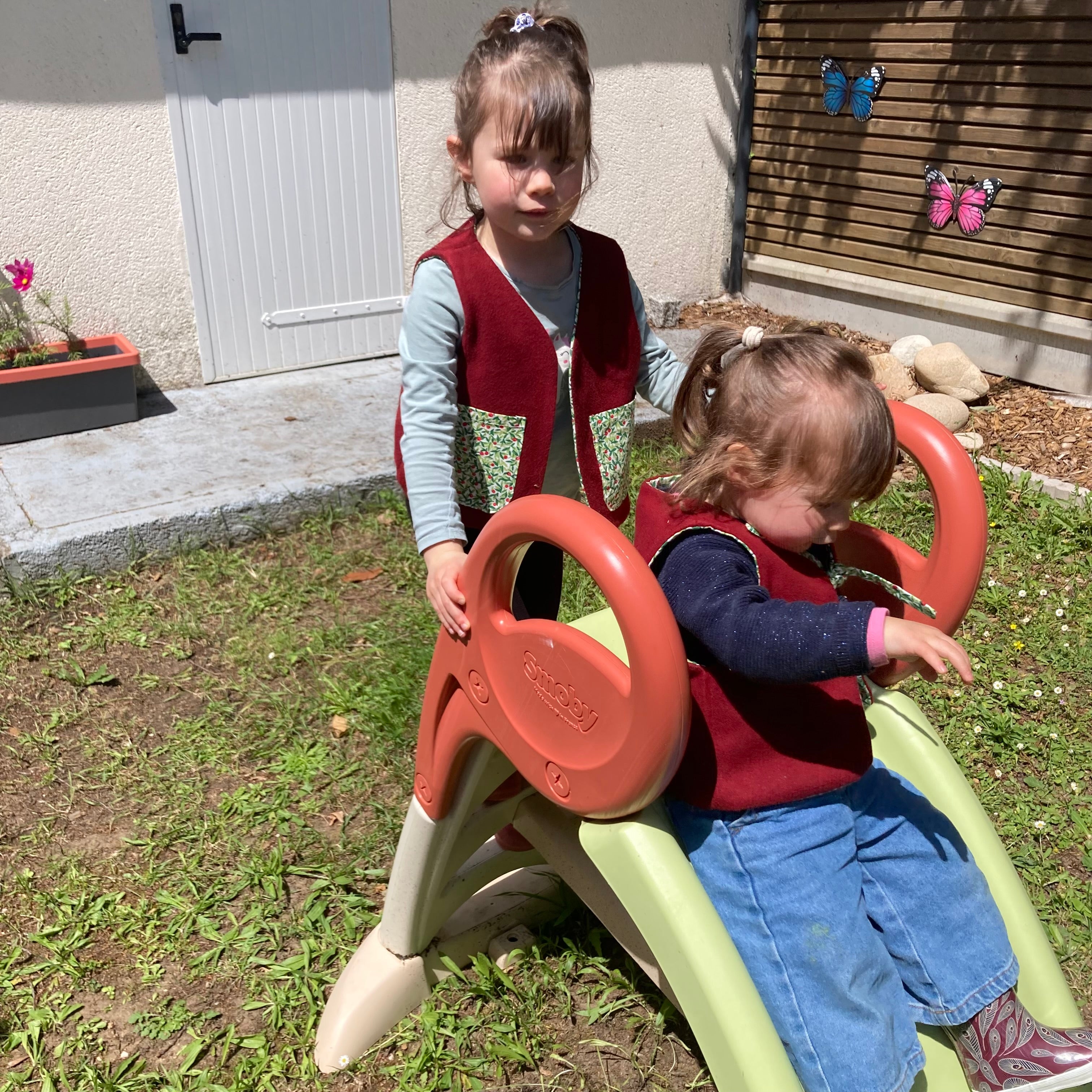Veston sans manches Enfant – Rouge et vert cerise