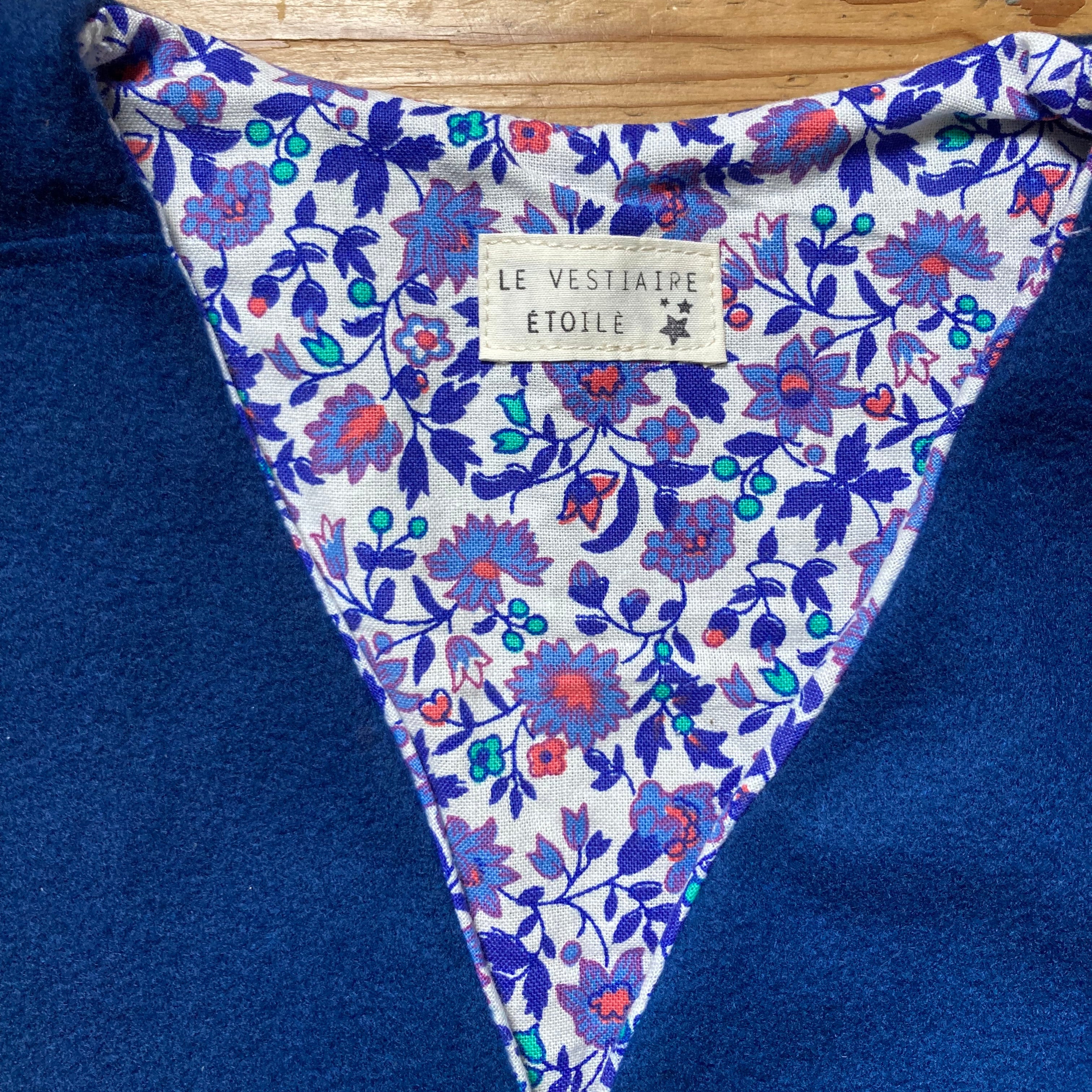 Veston sans manches Adulte – Bleu et violet fleuri